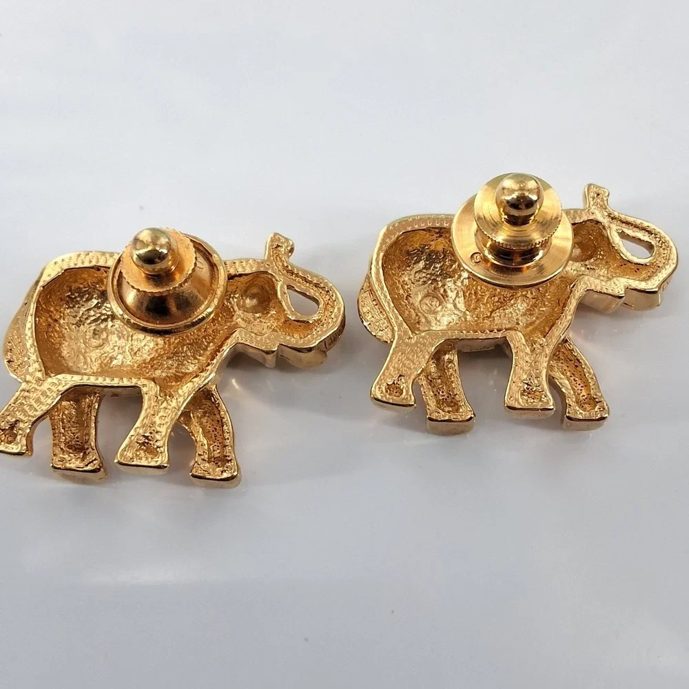 Vintage Avon Gold Tone Red Enamel Grid Elephant Brooch Pin Matching Set 2pc